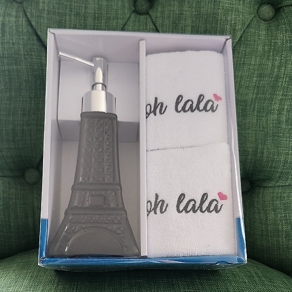 Black Eiffel Tower Soap Dispenser and White Towels Set